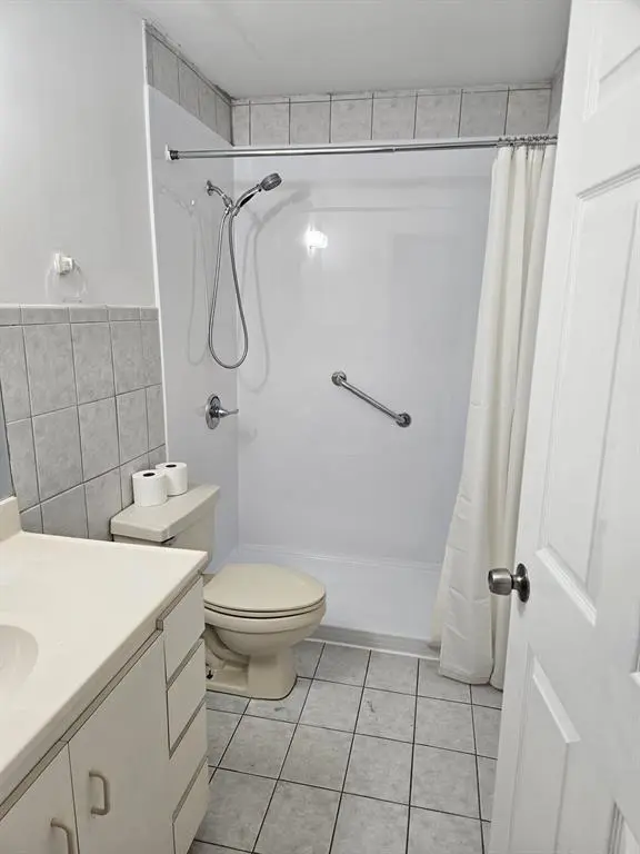 Hialeah, FL 33018,8851 NW 119th St #1106-1