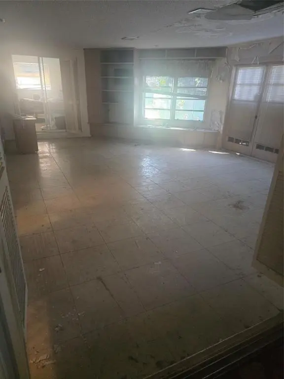 Fort Lauderdale, FL 33308,6581 NE 20th Way