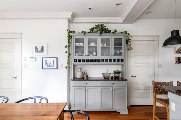 Victoria, BC V8V 1L8,590 Simcoe St