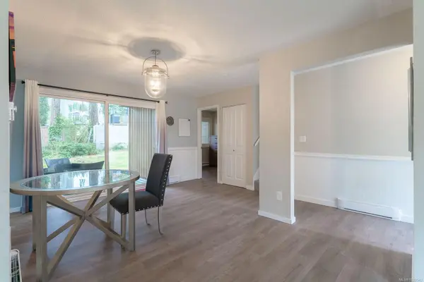 Nanaimo, BC V9R 5V4,855 Howard Ave #10