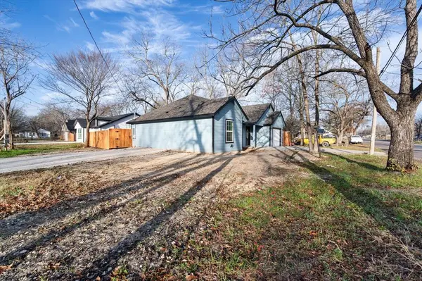 Kerens, TX 75144,401 N Goodman Avenue