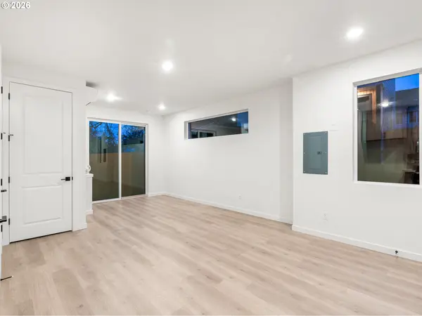 Portland, OR 97203,8334 N Bank ST