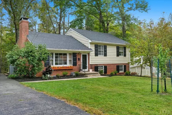 2022 Woodcrest DR,  Lynchburg,  VA 24503