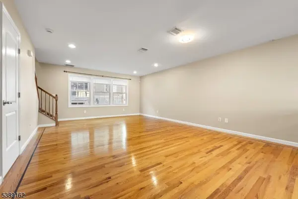 Bloomfield Twp., NJ 07003,102 Montgomery St 15 #15