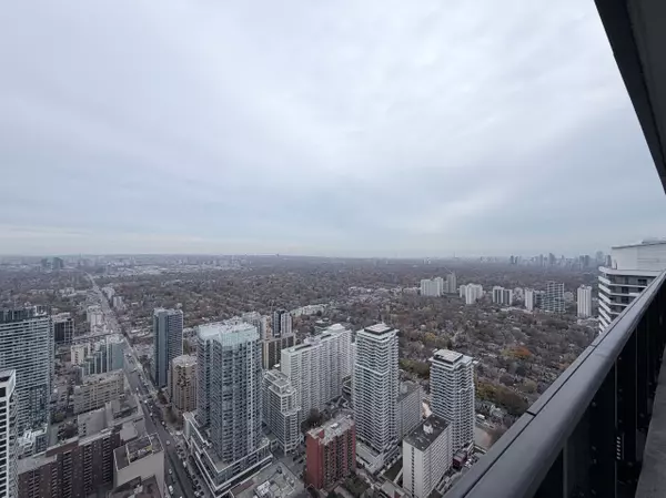 Toronto C10, ON M4P 0C1,8 Eglinton AVE E #5807