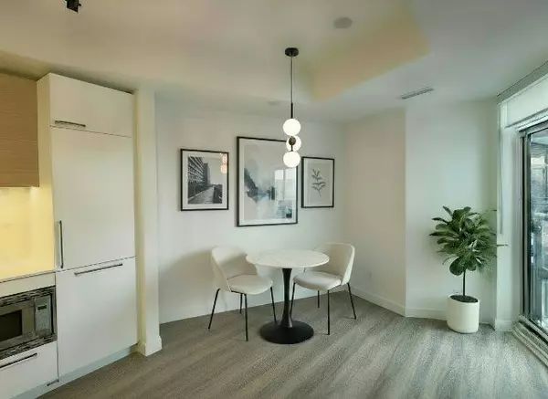 Toronto E01, ON M4L 0B7,1050 Eastern AVE #1401