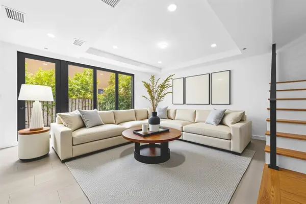 Fort Lauderdale, FL 33304,722 NE 15th Ave #2