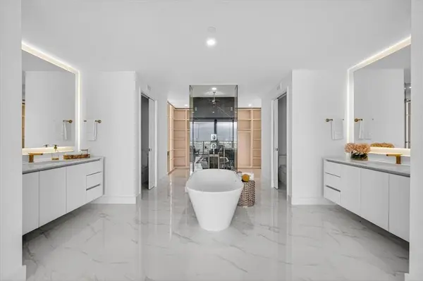 Miami, FL 33137,700 NE 24th Street #4802