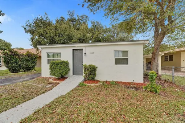 Hollywood, FL 33023,5025 SW 22nd St