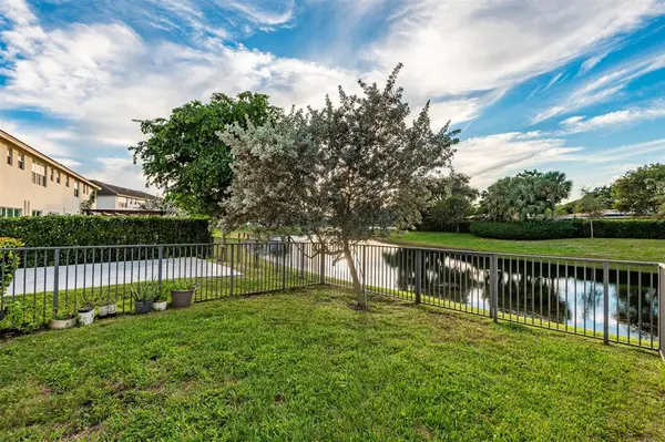 Pompano Beach, FL 33064,4339 Lago Dr #4339