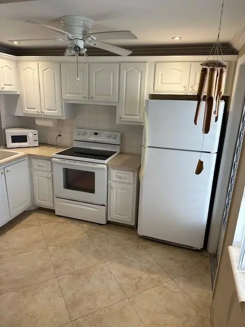 Hallandale Beach, FL 33009,1889 S Ocean Dr #412