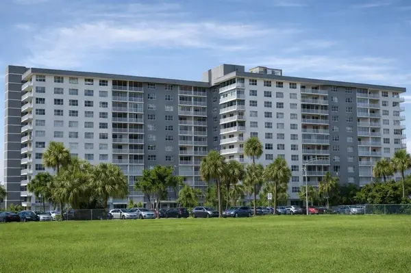 3800 Hillcrest Dr #112, Hollywood, FL 33021