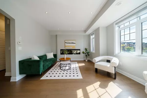 Markham, ON L6C 0Y9,61 Isabella Peach DR