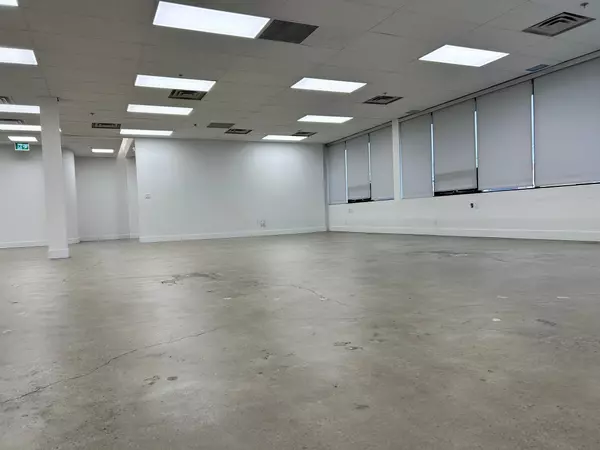 Toronto W04, ON M6A 2W5,1168 Caledonia RD #3 - OPT 3