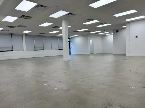 Toronto W04, ON M6A 2W5,1168 Caledonia RD #3 - OPT 3