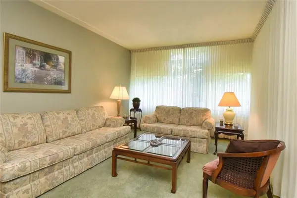 Hamilton, ON L8K 6N1,40 Harrisford ST #108