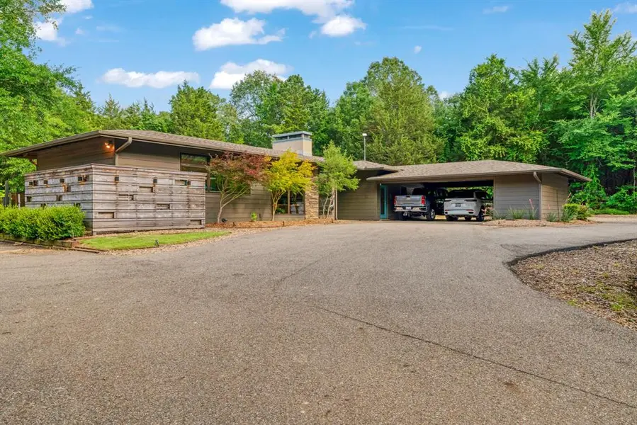 323 County Road 44200, Powderly, TX 75473