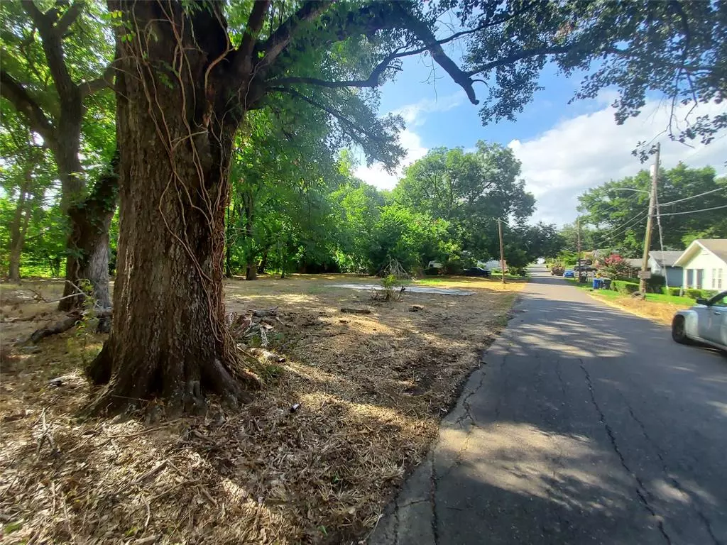 Shreveport, LA 71104,2415 Roosevelt