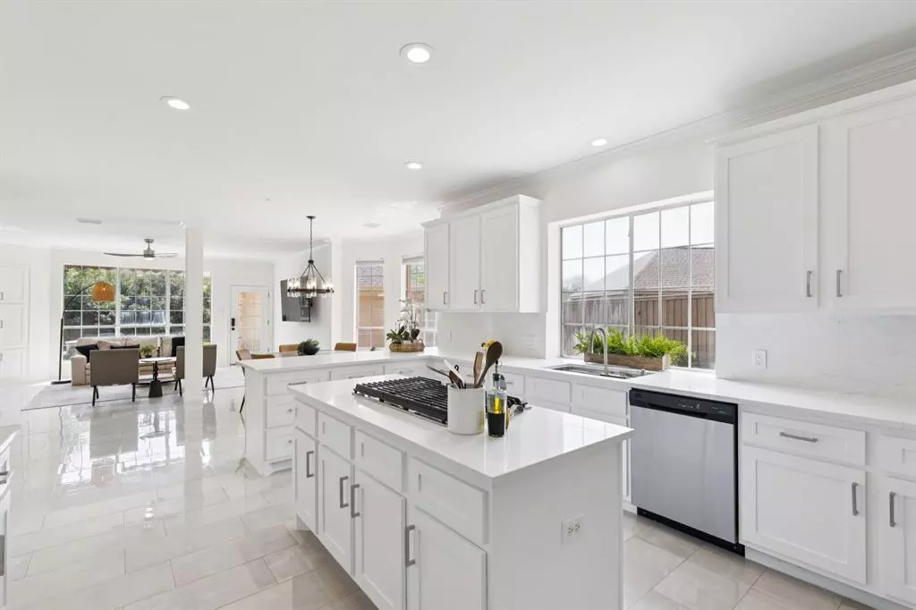 Southlake, TX 76092,1807 Mesquite Court