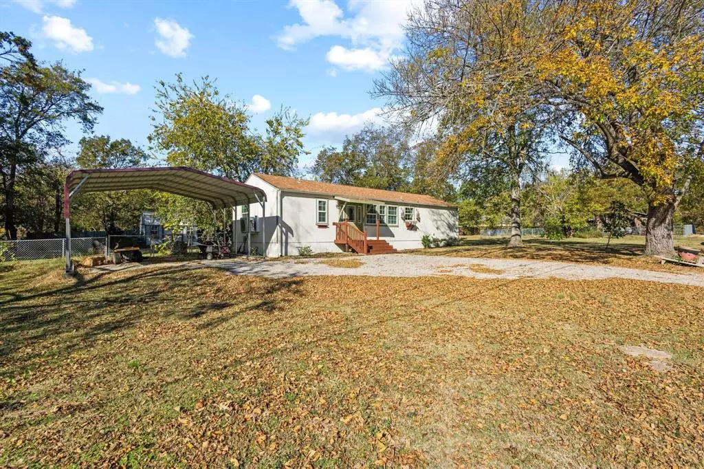 Bonham, TX 75418,105 Reich Street