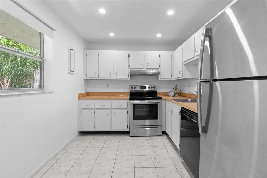 North Lauderdale, FL 33068,1830 SW 81st. Ave ##4317