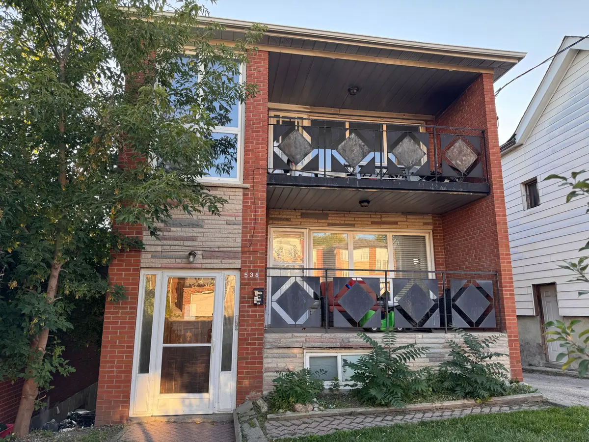 Toronto W03, ON M6E 4V4,538 Caledonia RD