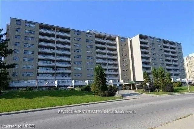 Hamilton, ON L8K 5J2,15 Albright RD #506