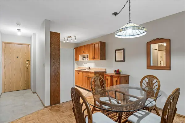 Qualicum Beach, BC V9K 1P6,130 Sunningdale Rd E #202