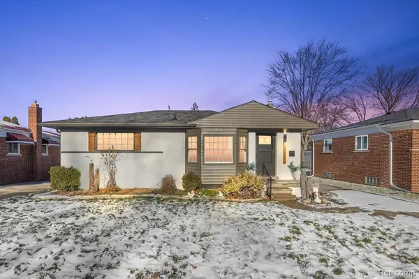 22617 Raymond CT, St. Clair Shores, MI 48082