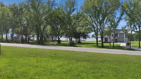 Mabank, TX 75143,1511 Shoreline Drive