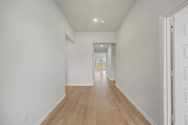 Van Alstyne, TX 75495,1422 Red Clover Avenue