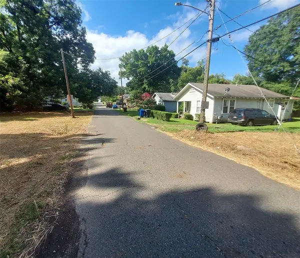 Shreveport, LA 71104,2417 Roosevelt Avenue