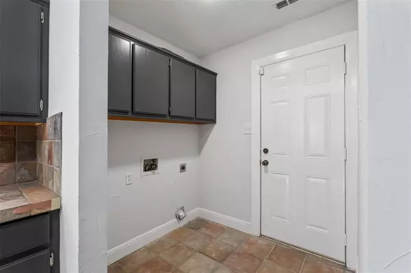 Tool, TX 75143,617 Tupuna Drive