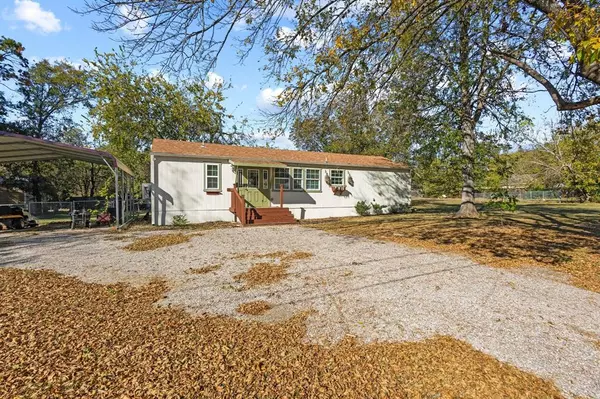 Bonham, TX 75418,105 Reich Street