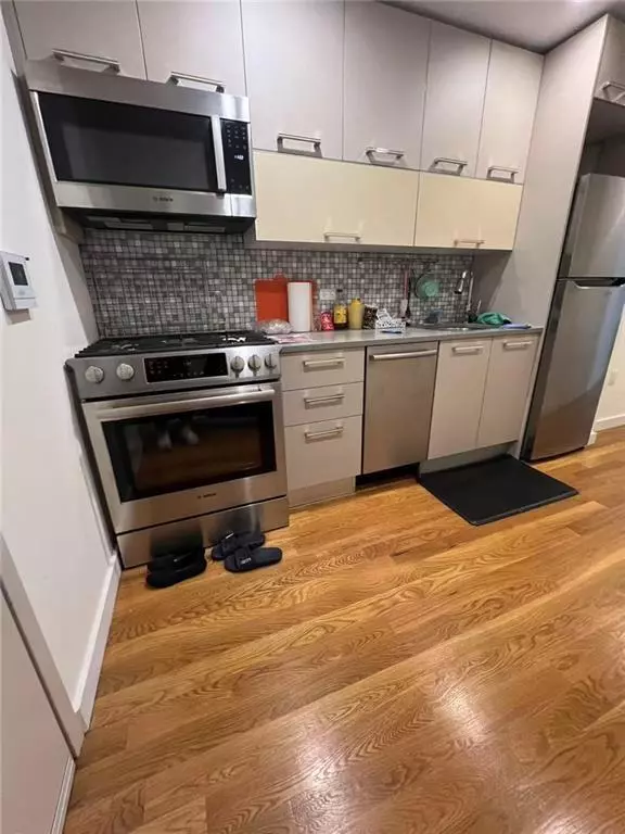 Brooklyn, NY 11214,8629 Bay Pkwy #2G