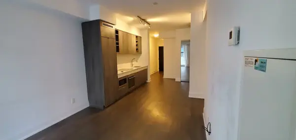 Toronto C10, ON M4P 1Y5,101 Erskine AVE #1403