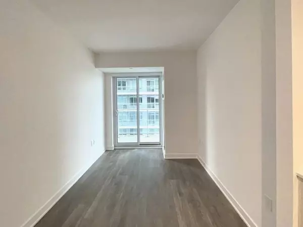 Toronto C10, ON M4P 0E4,195 Redpath AVE #2801