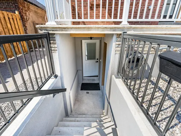 Toronto C03, ON M6E 2G2,6 Greyton CRES #Lower