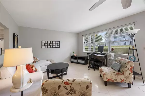Deerfield Beach, FL 33442,194 Newport L #194