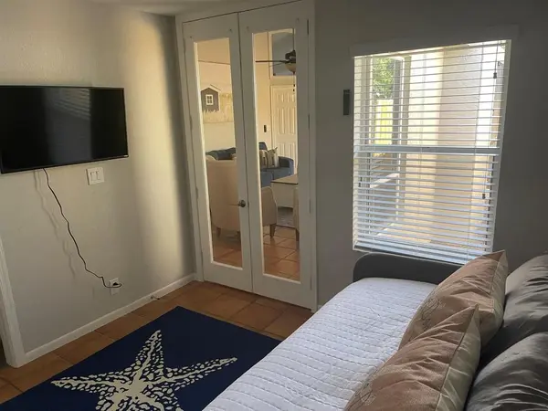 Fort Lauderdale, FL 33315,607 SW 15 Street