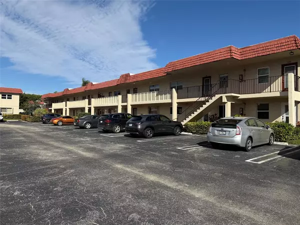 Delray Beach, FL 33446,22 Abbey Ln #205