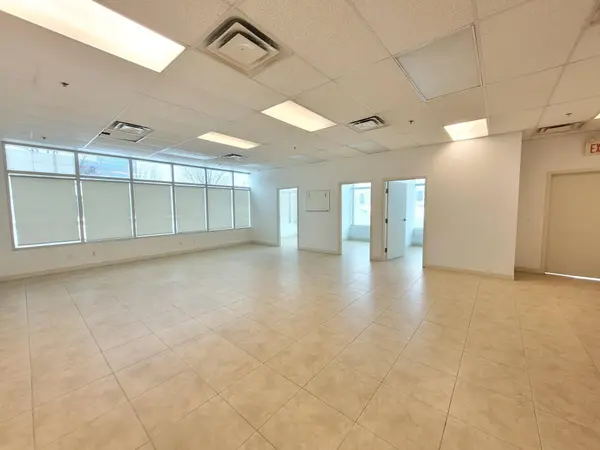 Vaughan, ON L4H 0K7,6201 Highway 7 N/A #Unit 1