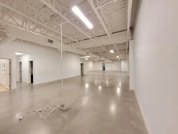 Vaughan, ON L4H 0K7,6201 Highway 7 N/A #Unit 1