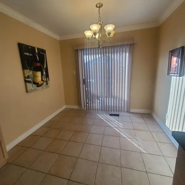 Vaughan, ON L6A 2W9,6 Solway AVE #MAIN AND 2ND FLOOR