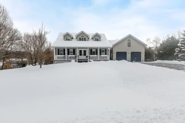 Midland, ON L4R 5K3,1527 Par Four DR