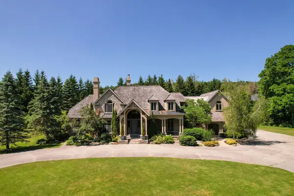 Springwater, ON L9X 0P3,6 Midves CT