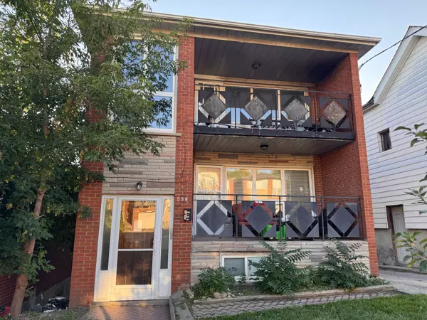 538 Caledonia RD, Toronto W03, ON M6E 4V4