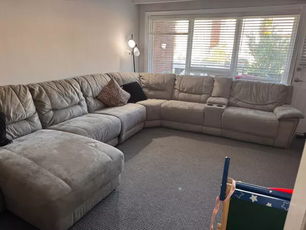 Toronto W03, ON M6E 4V4,538 Caledonia RD