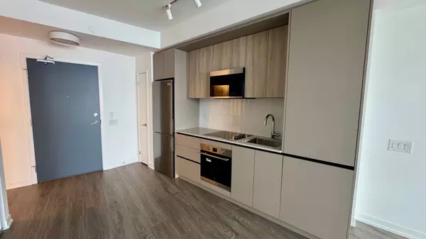 Mississauga, ON L5M 2T1,2485 Eglinton AVE W #523