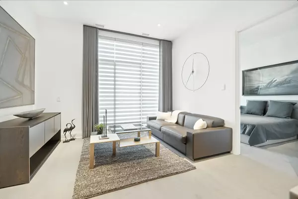 Mississauga, ON L5A 4P3,55 Port ST E #102